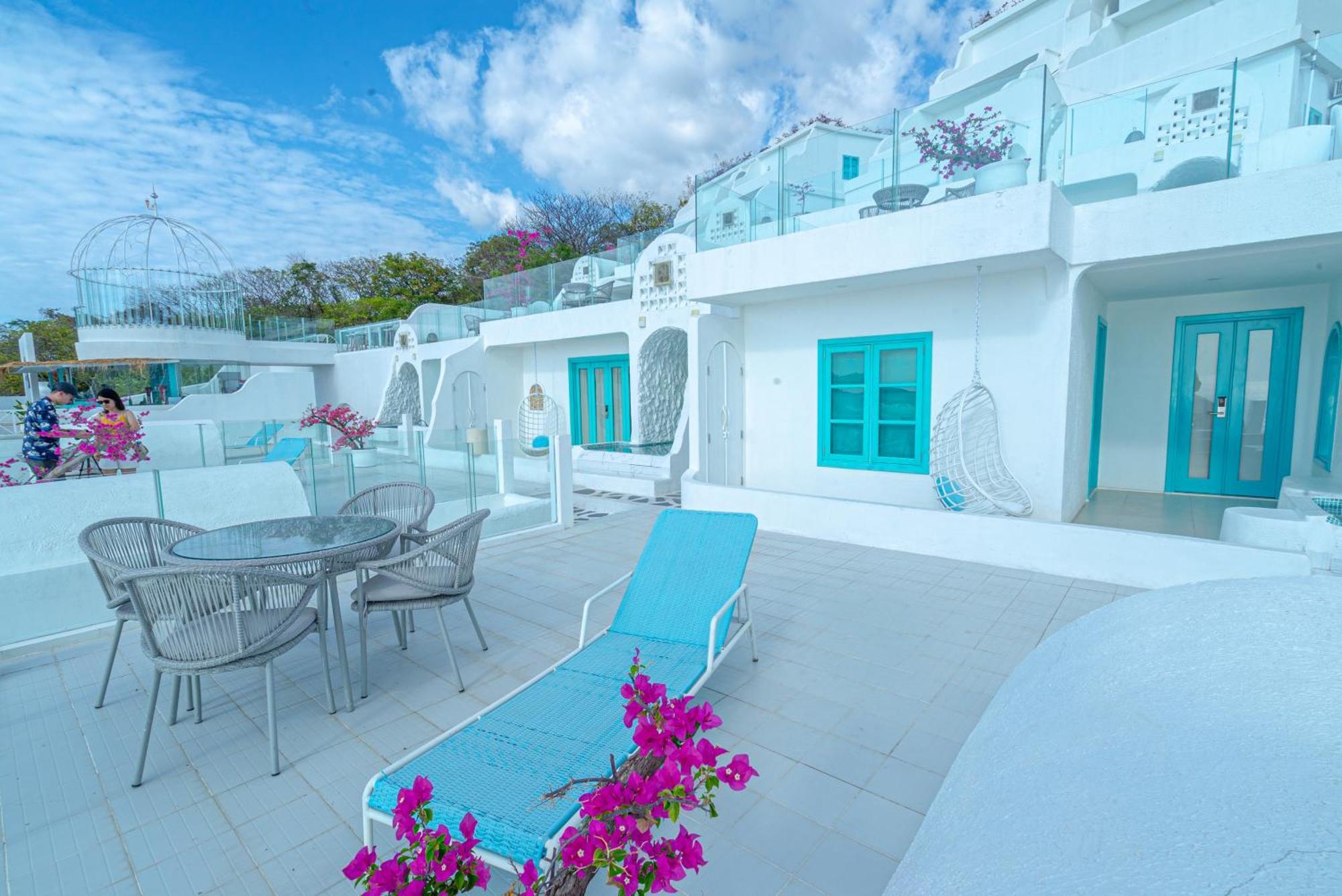 Loccal Collection Hotel Komodo Labuan Bajo Exterior photo