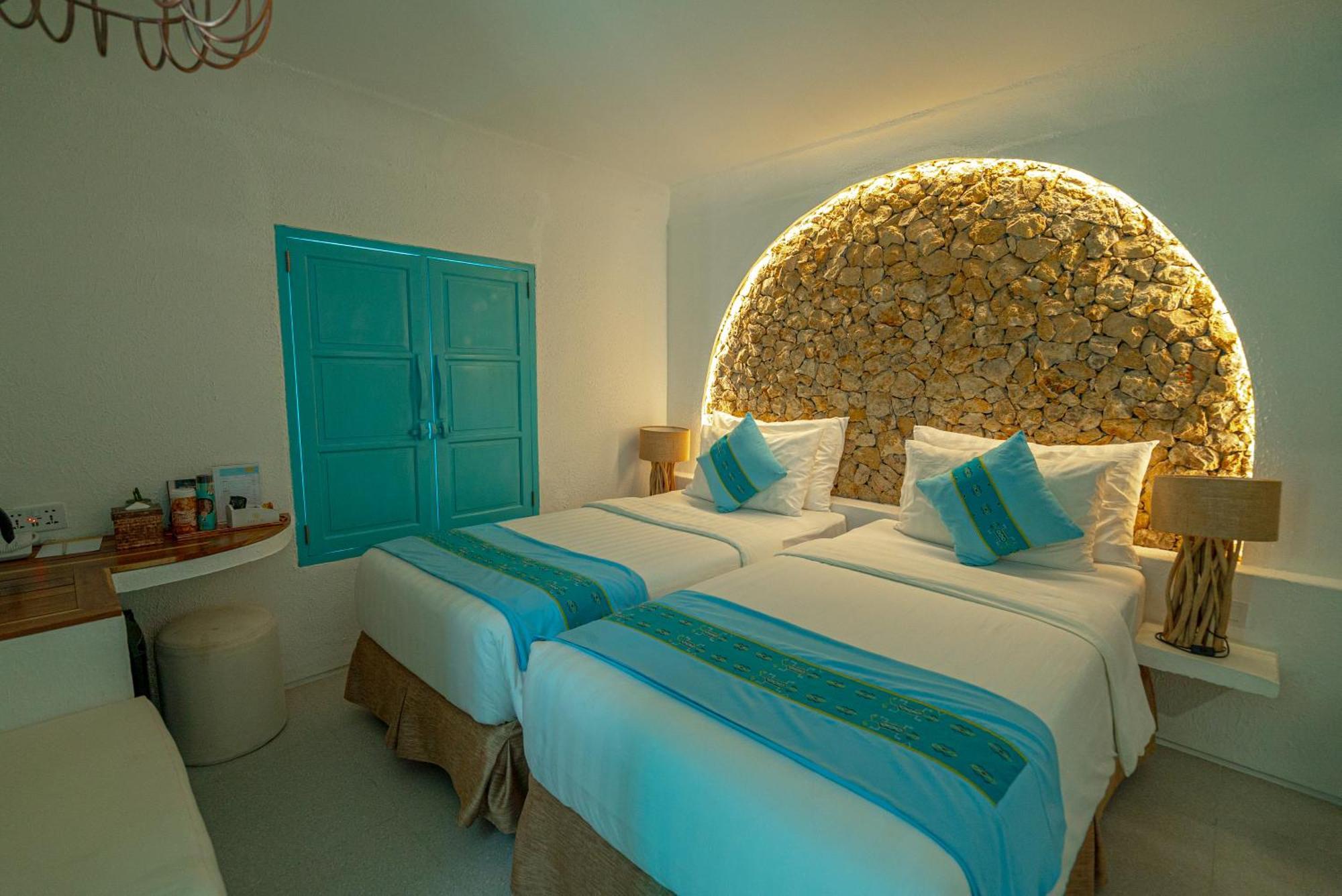 Loccal Collection Hotel Komodo Labuan Bajo Exterior photo