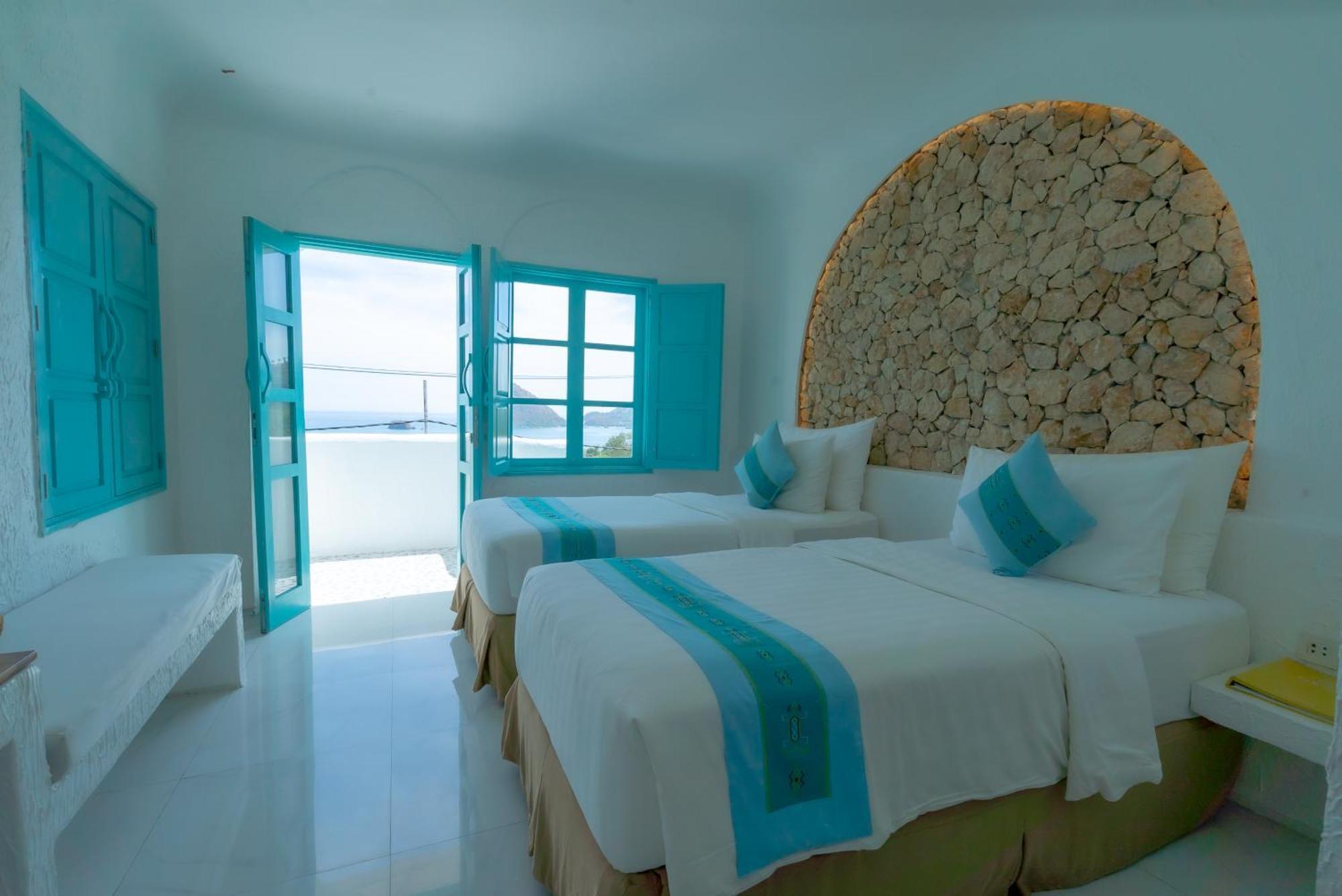 Loccal Collection Hotel Komodo Labuan Bajo Exterior photo