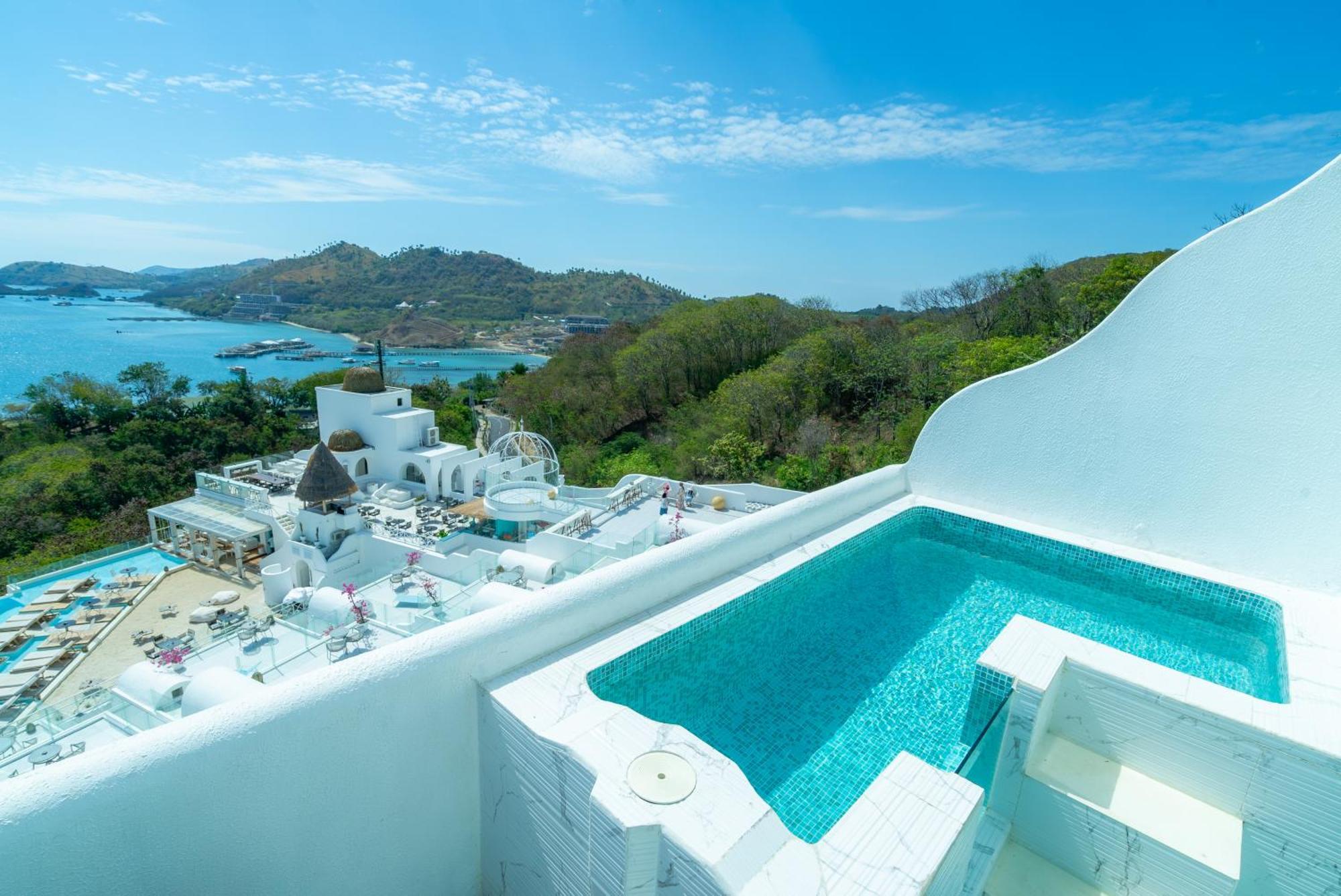 Loccal Collection Hotel Komodo Labuan Bajo Exterior photo
