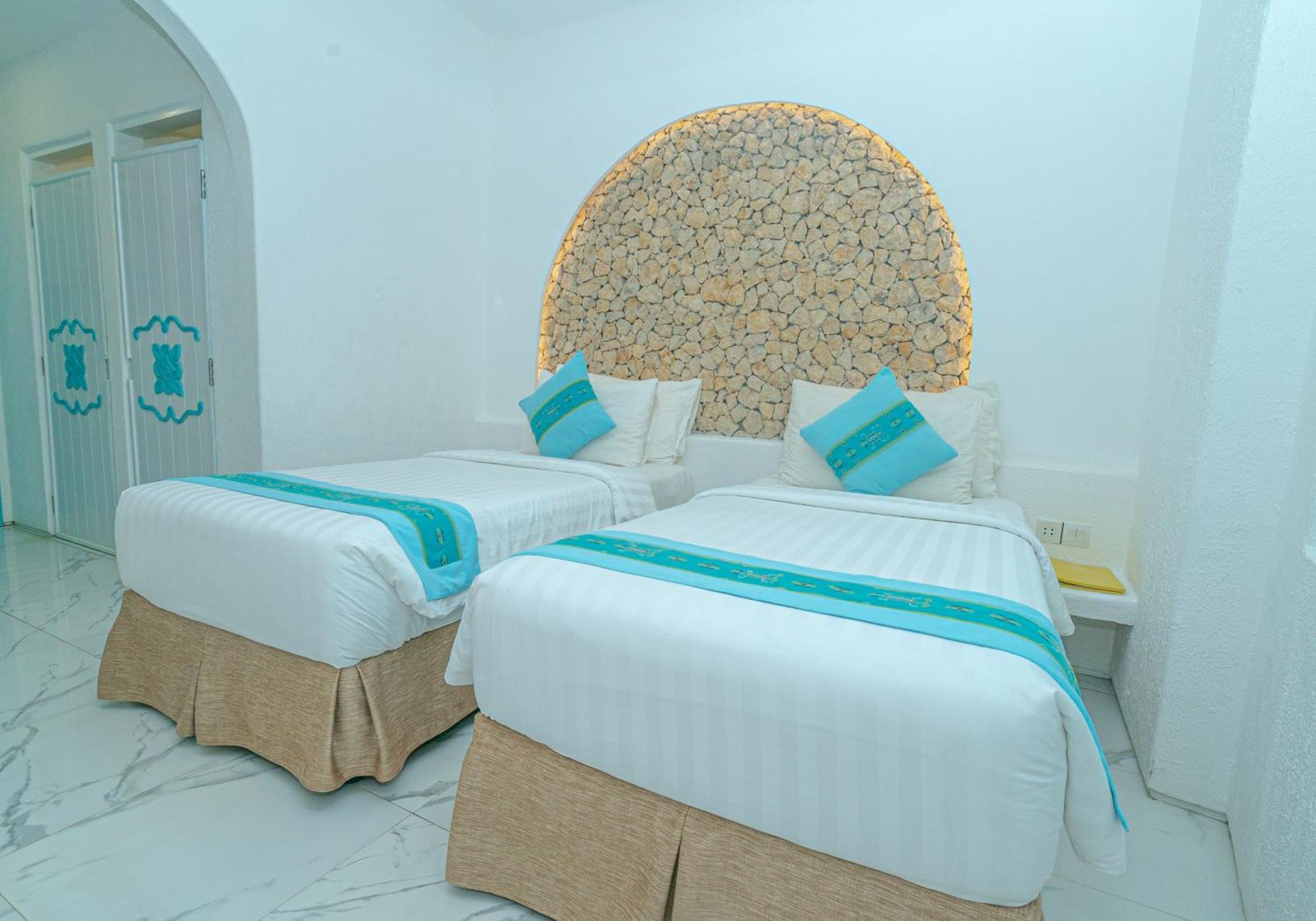 Loccal Collection Hotel Komodo Labuan Bajo Exterior photo